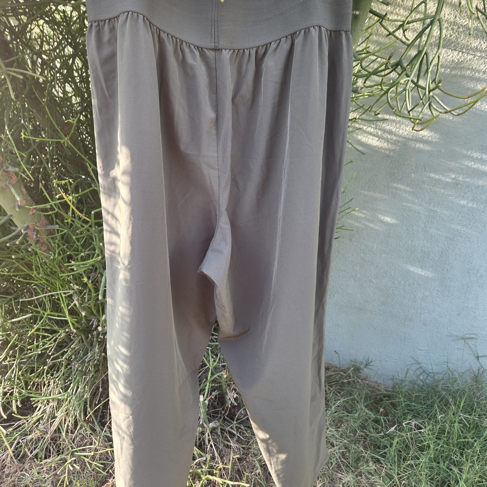 Torrid Olive Green Cropped Pants